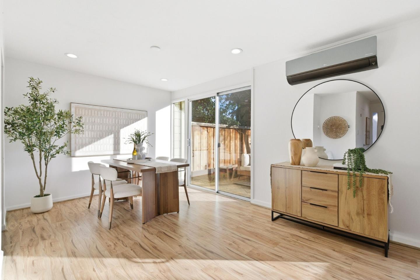 Front Image Thumbnail for ML82027461