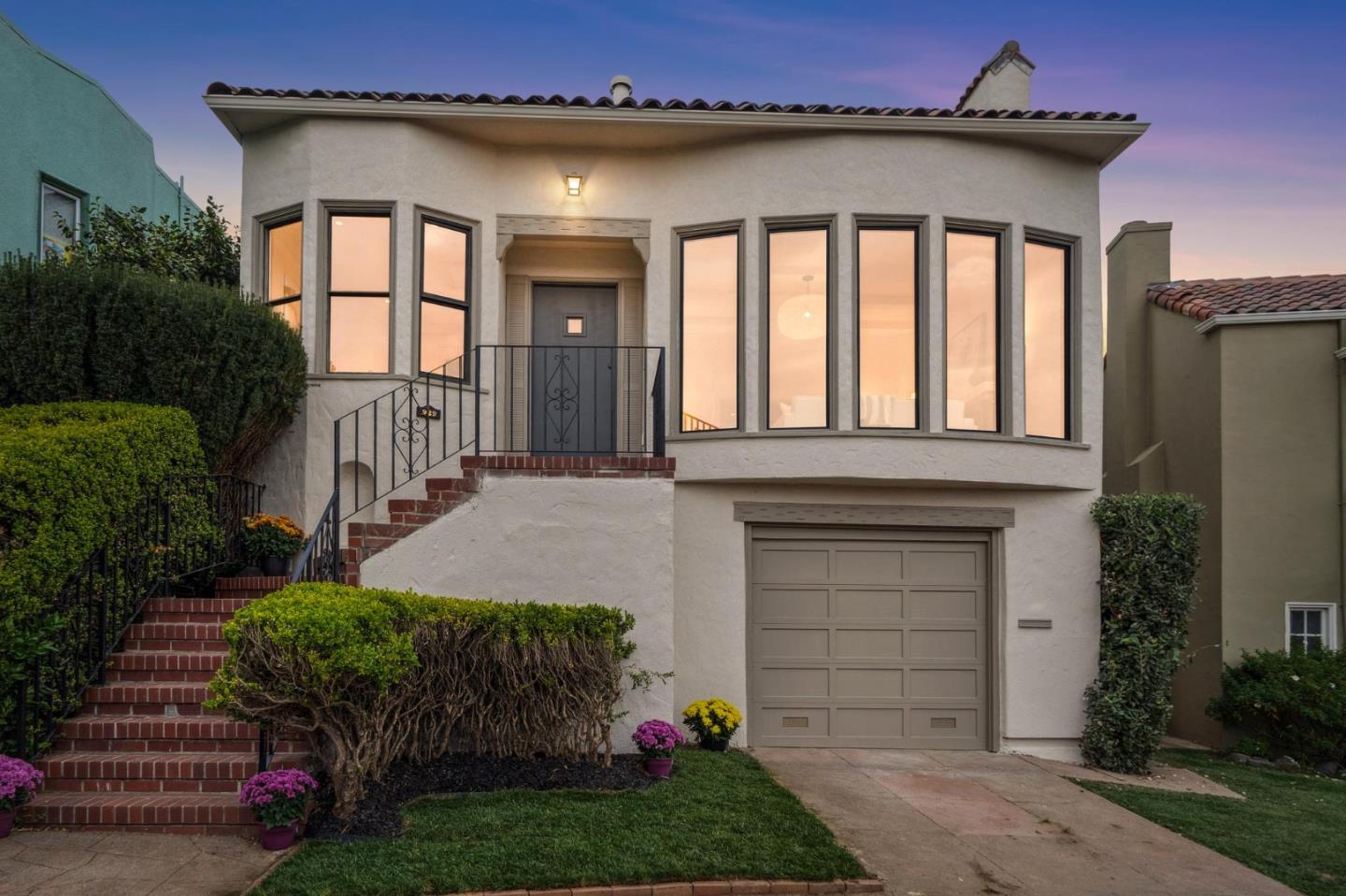 Front Image Thumbnail for ML82027464