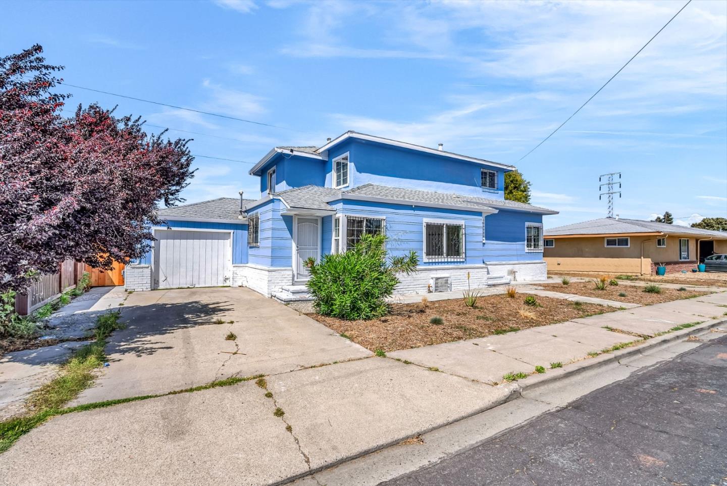 Front Image Thumbnail for ML82027556