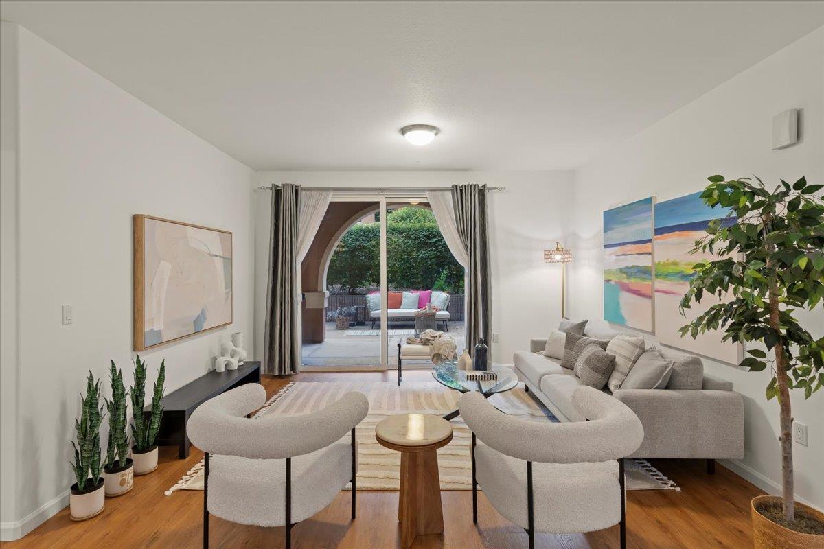 Front Image Thumbnail for ML82027563