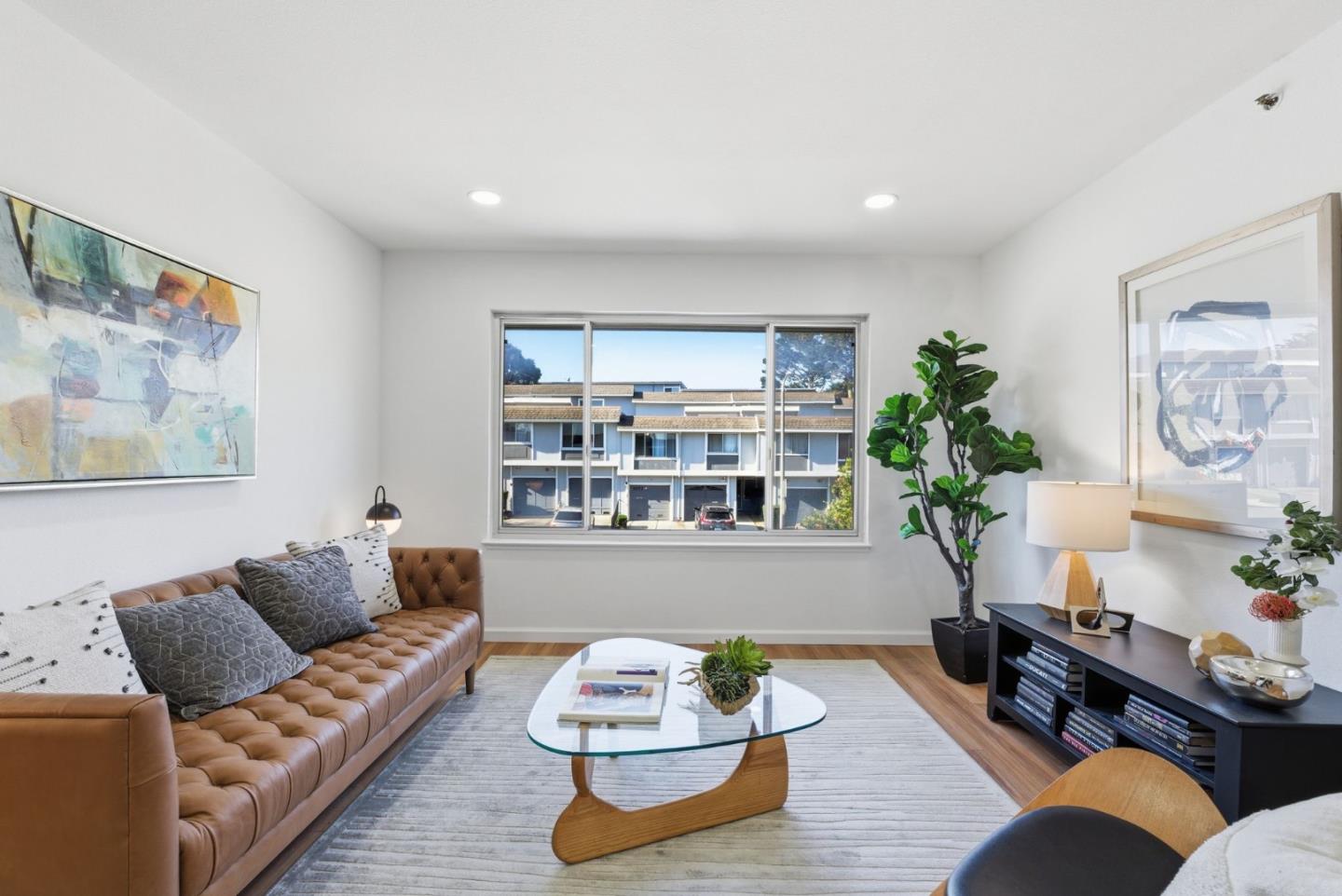 Front Image Thumbnail for ML82027565