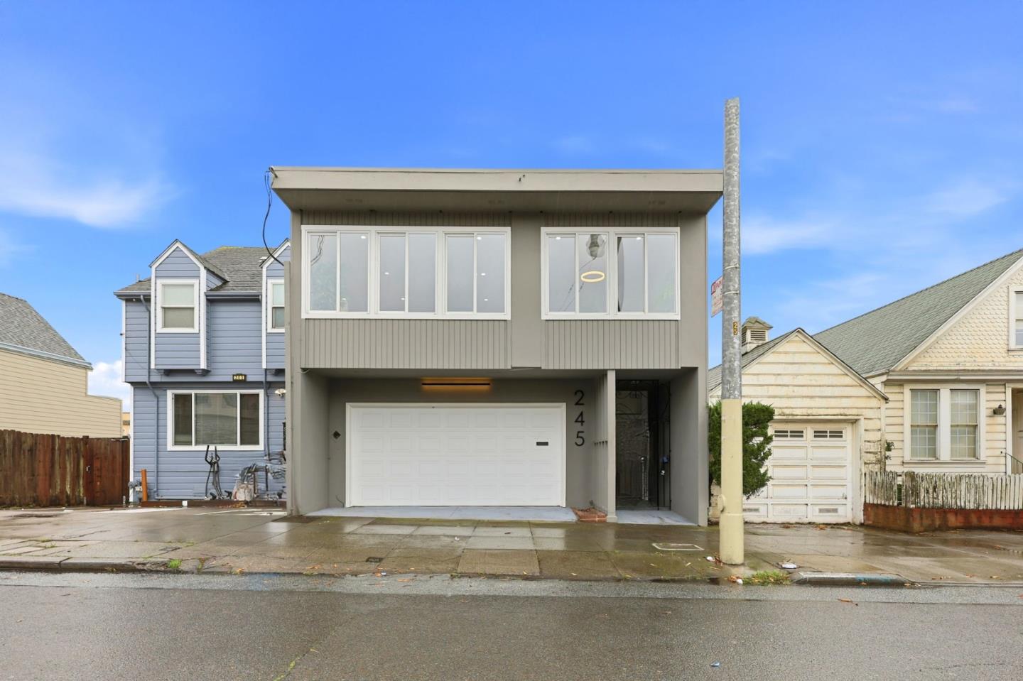 Front Image Thumbnail for ML82027600