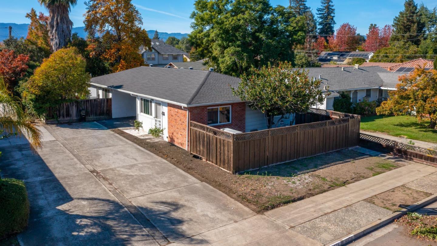 Front Image Thumbnail for ML82027633