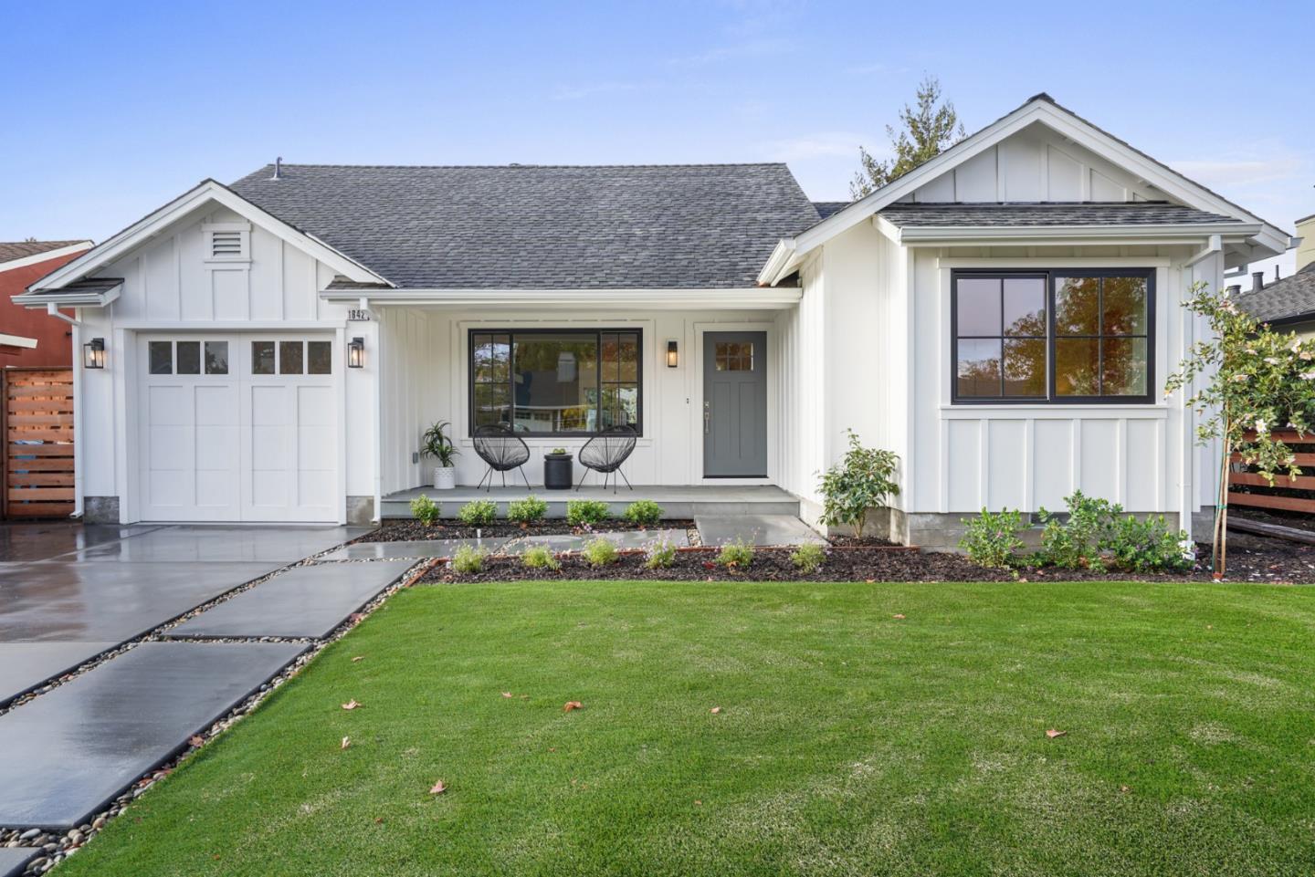 Front Image Thumbnail for ML82027670