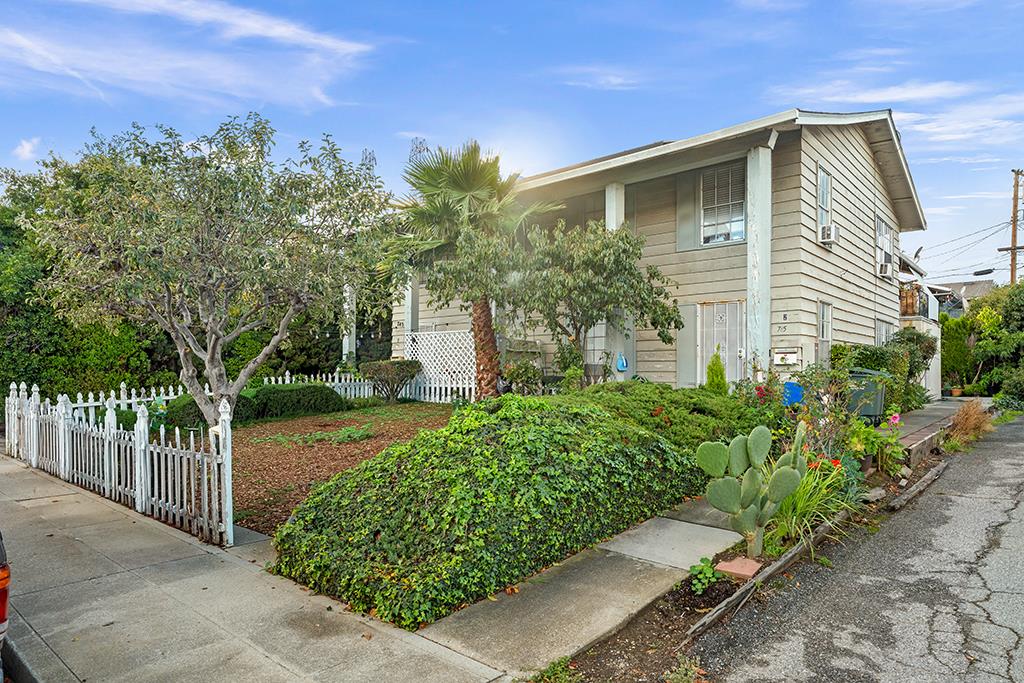 Front Image Thumbnail for ML82027695