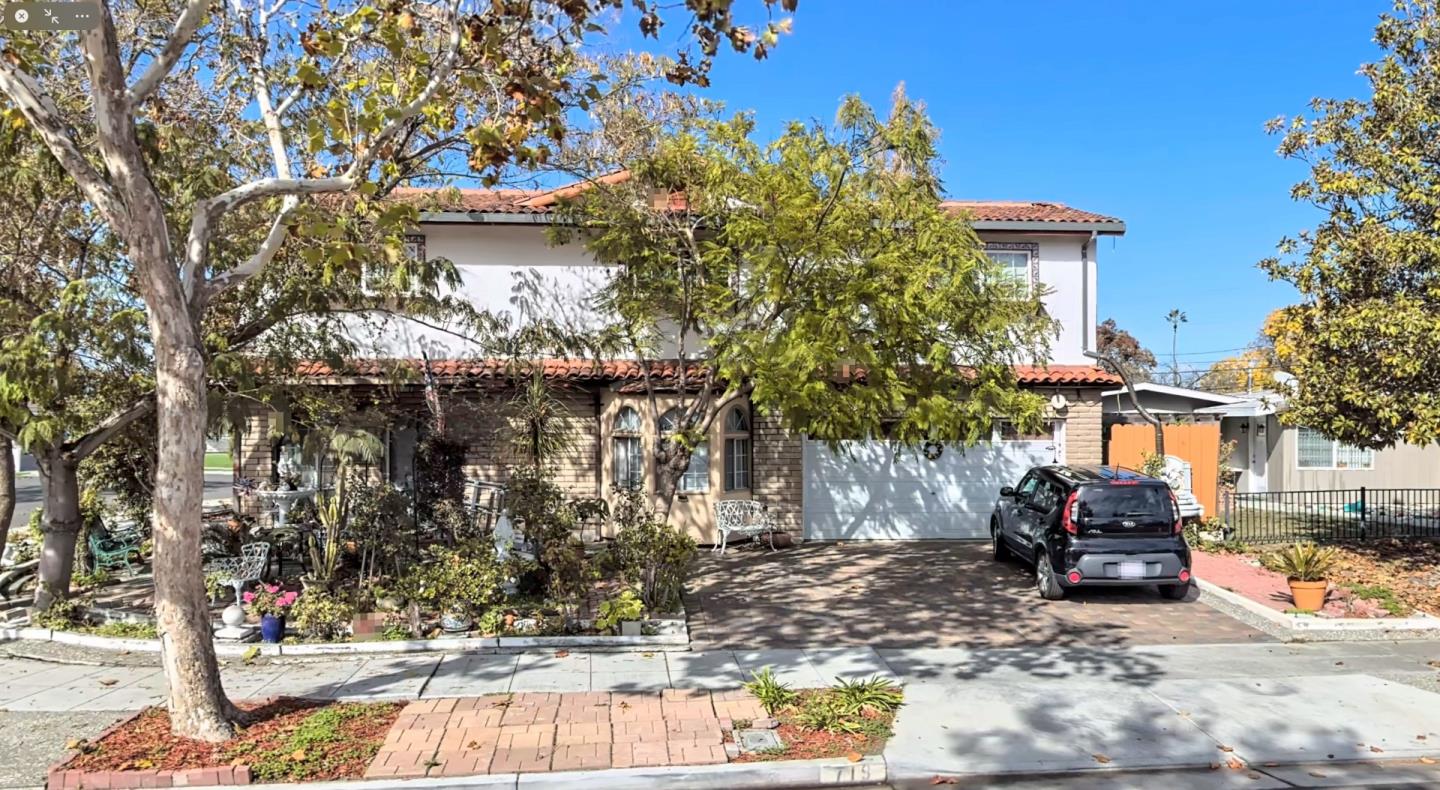 Front Image Thumbnail for ML82027743