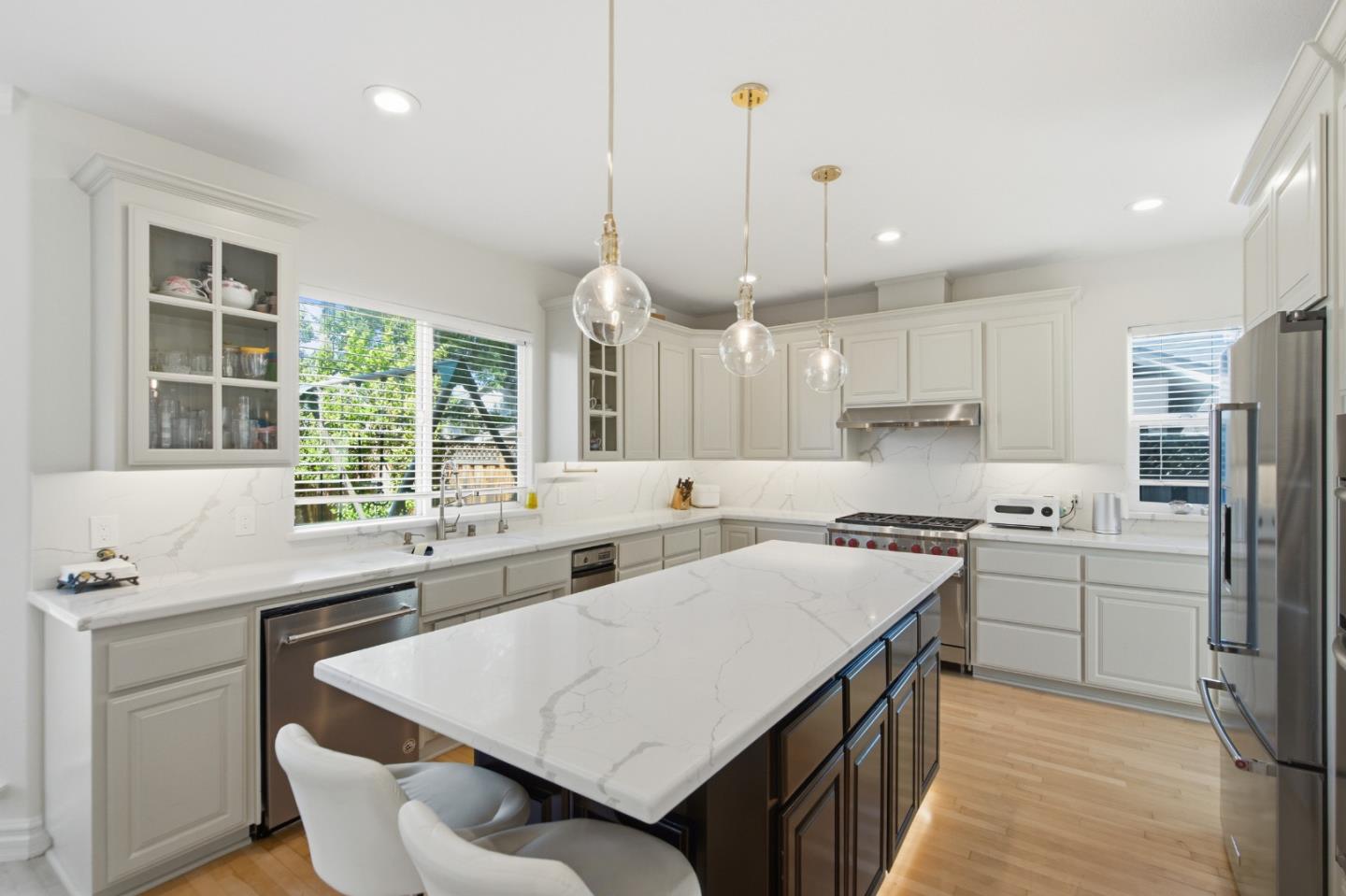 Front Image Thumbnail for ML82027852