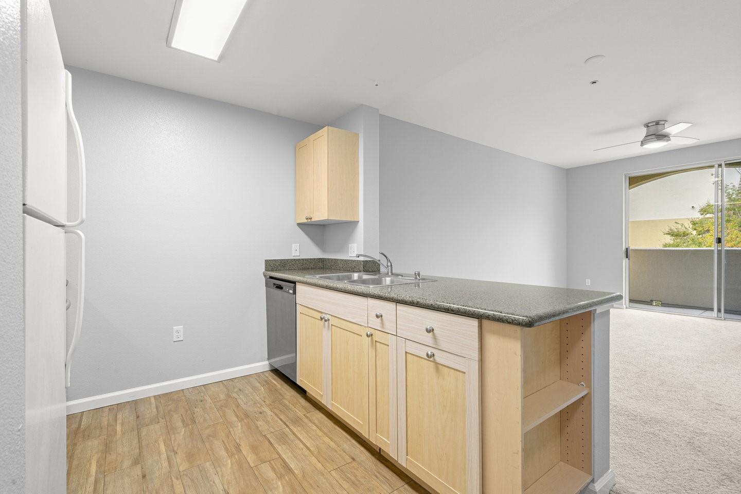 Front Image Thumbnail for ML82027862