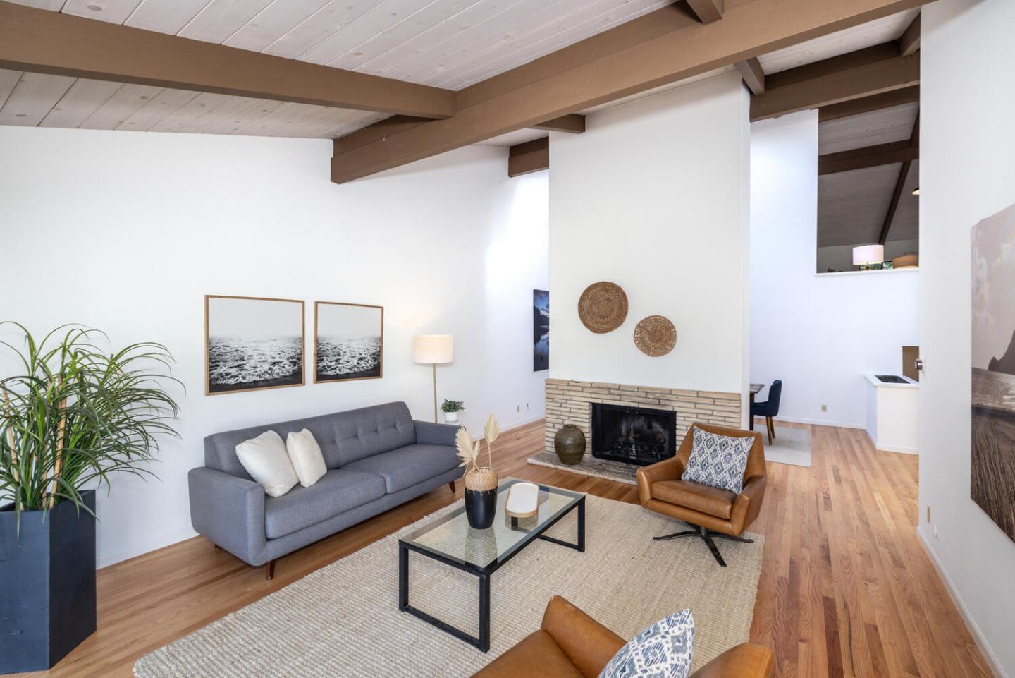 Front Image Thumbnail for ML82027884