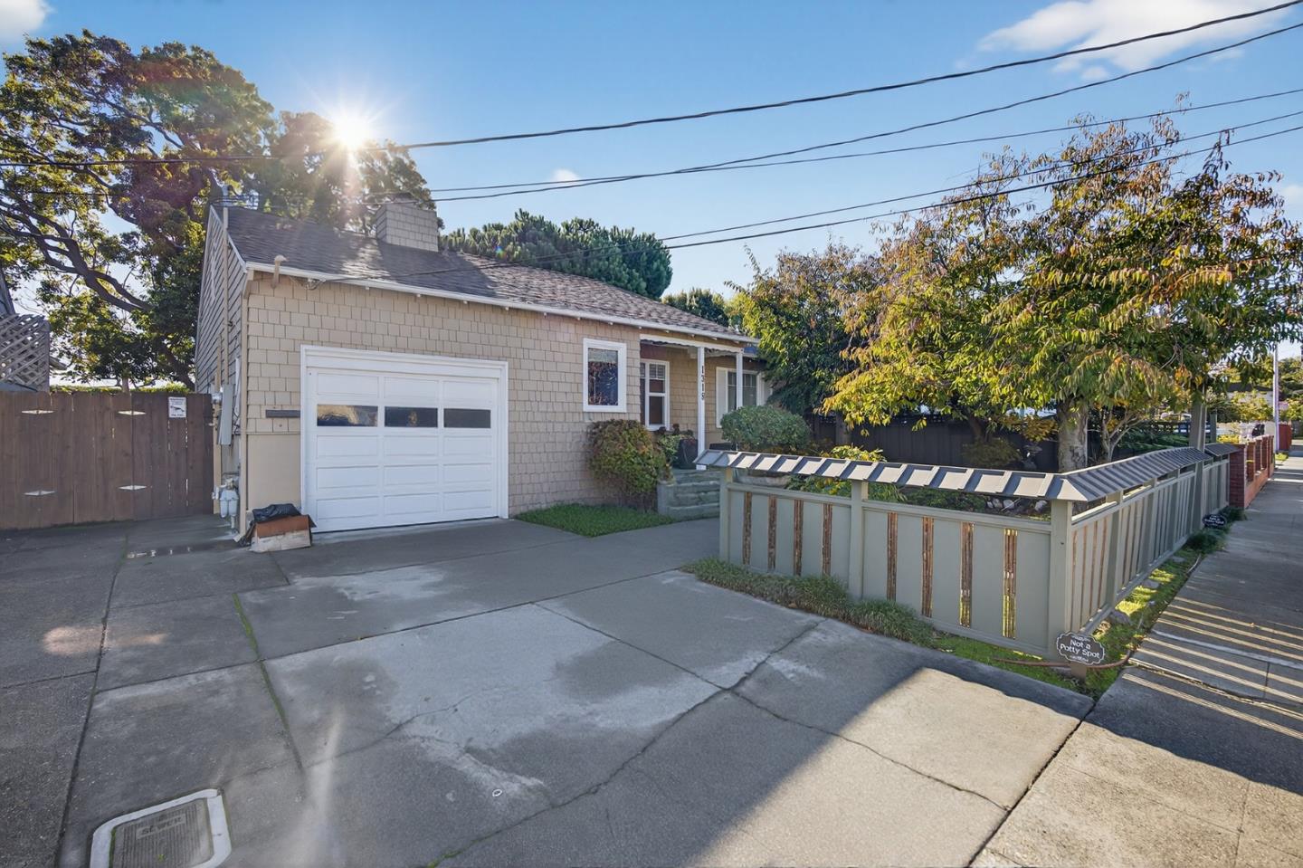 Front Image Thumbnail for ML82028035