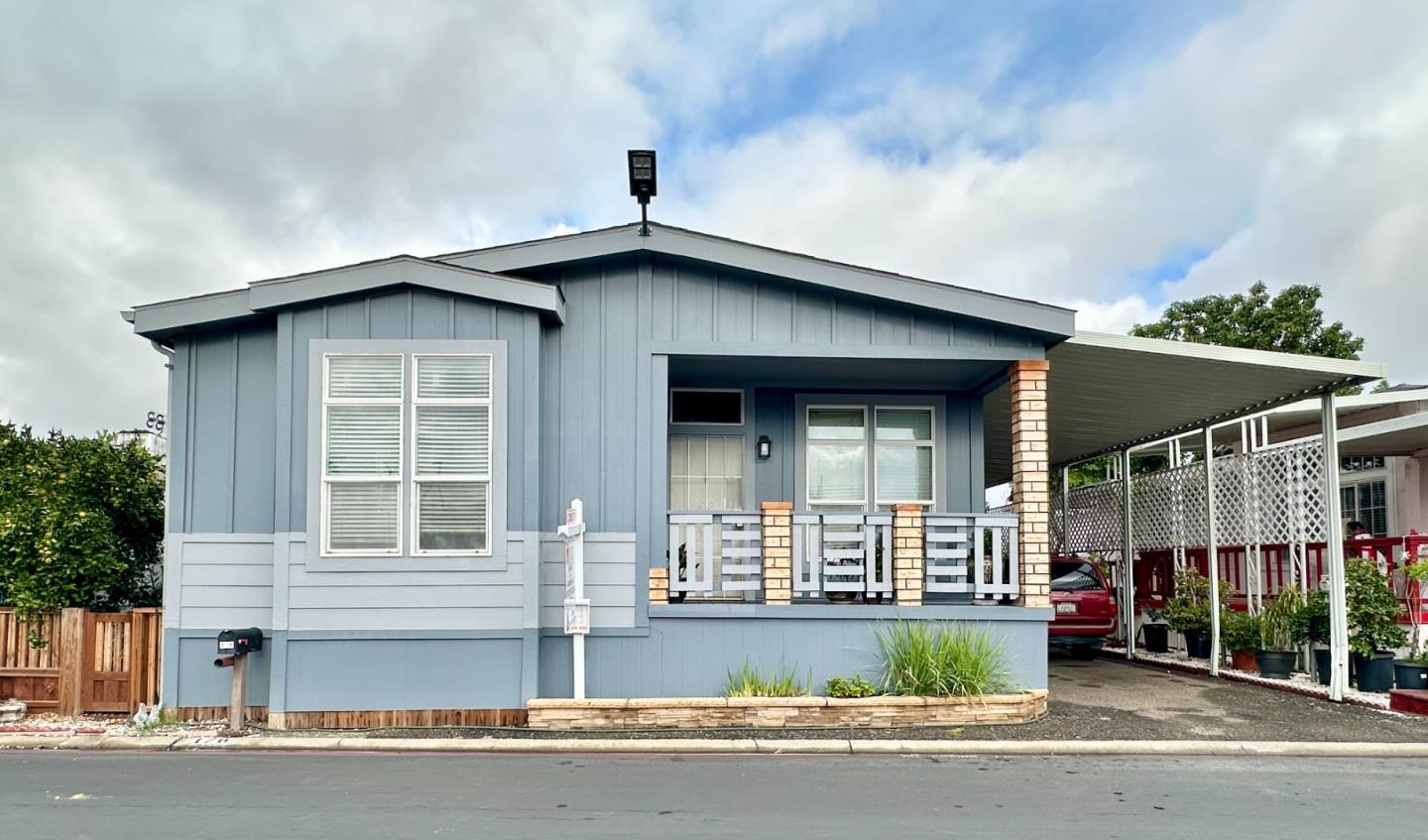 Front Image Thumbnail for ML82028070