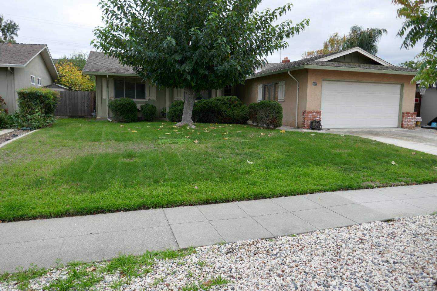 Front Image Thumbnail for ML82028086