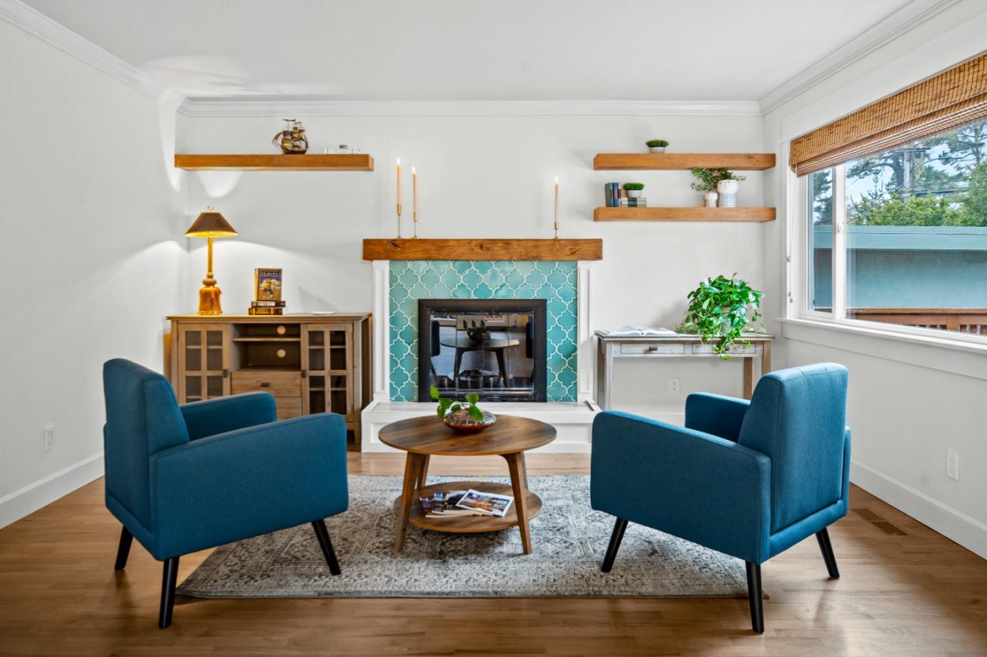 Front Image Thumbnail for ML82028092