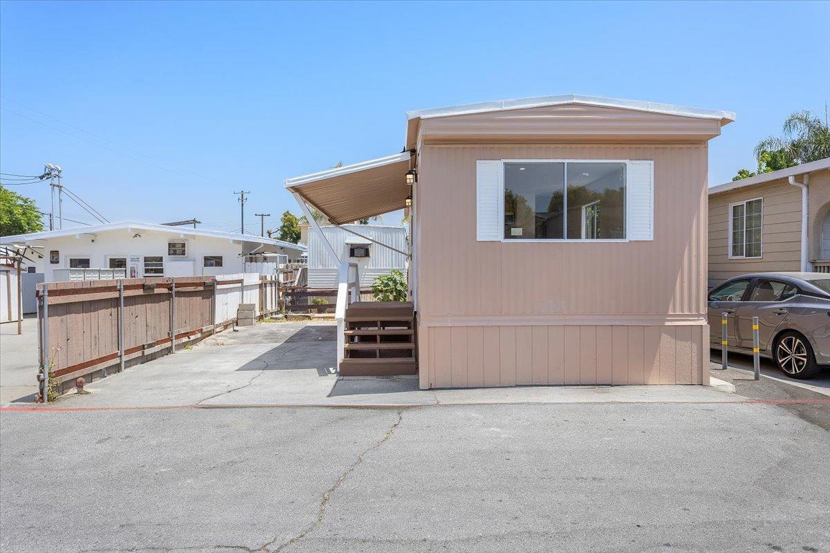 Front Image Thumbnail for ML82028111