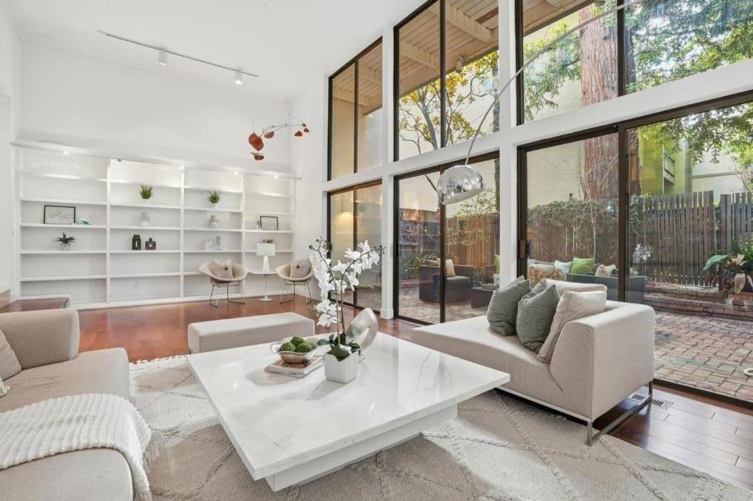 Front Image Thumbnail for ML82028205