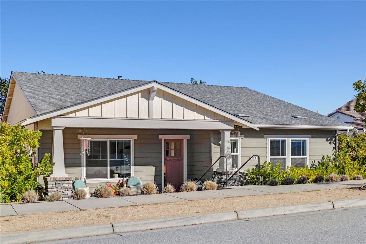 Front Image Thumbnail for ML82028215