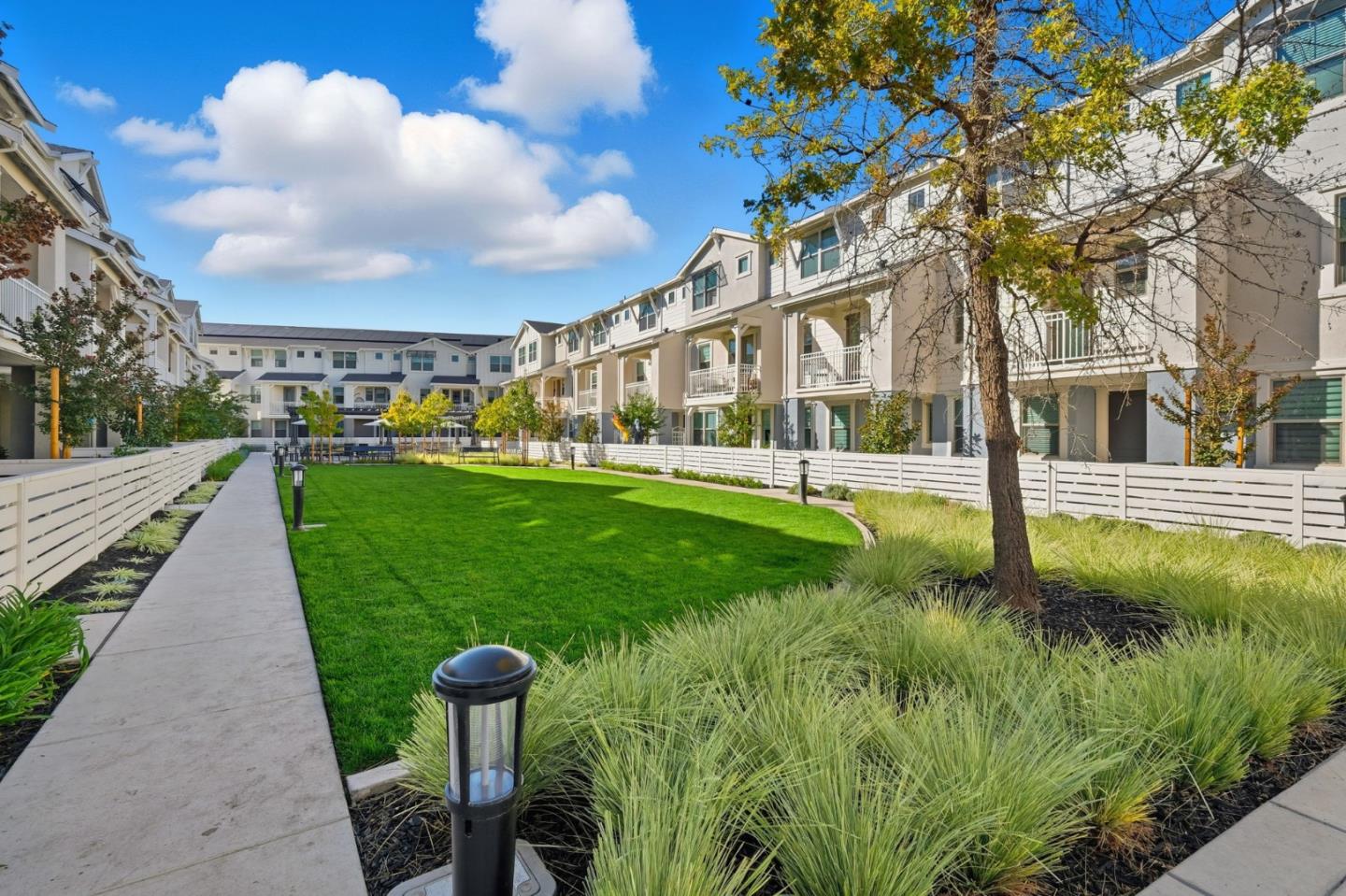 Front Image Thumbnail for ML82028240