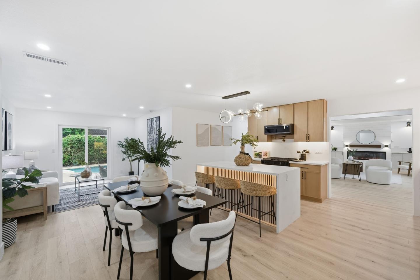 Front Image Thumbnail for ML82028363