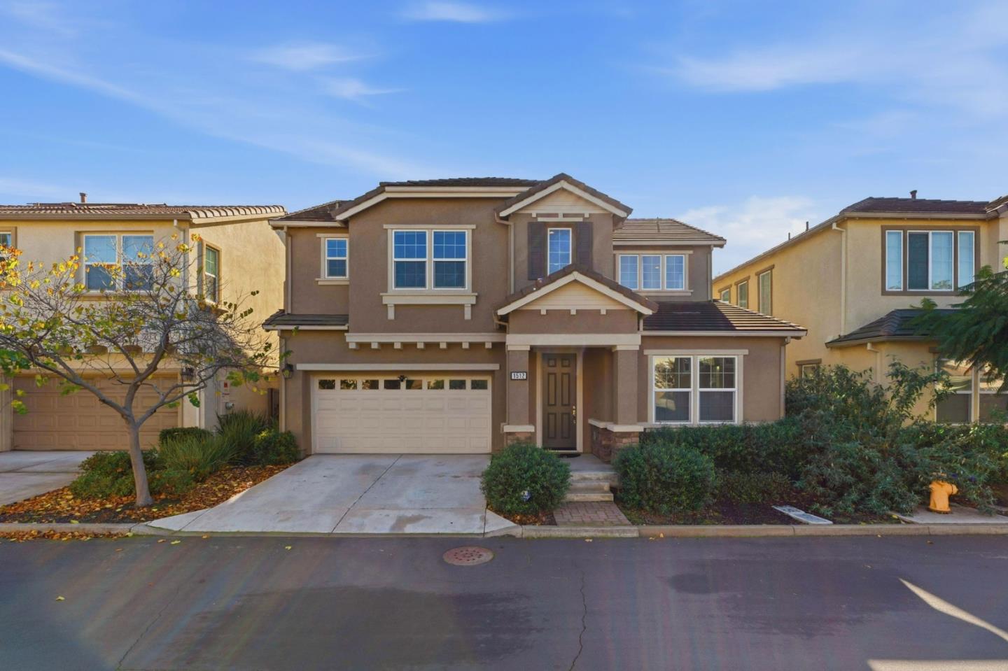 Front Image Thumbnail for ML82028376