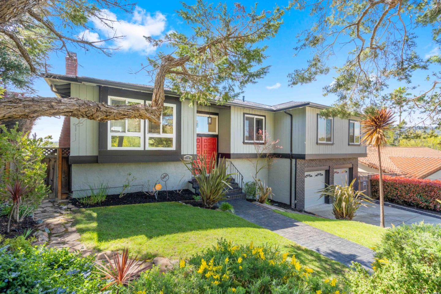 Front Image Thumbnail for ML82028406