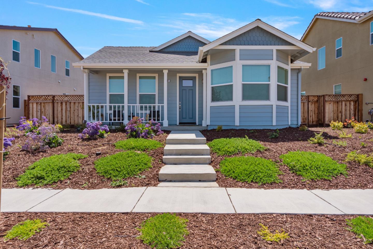 Front Image Thumbnail for ML82028439