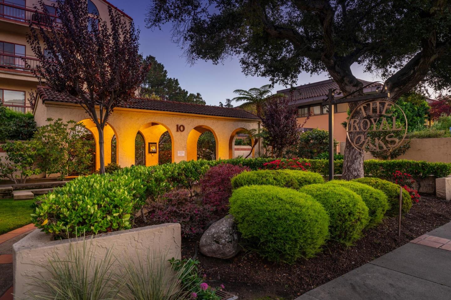 Front Image Thumbnail for ML82028454