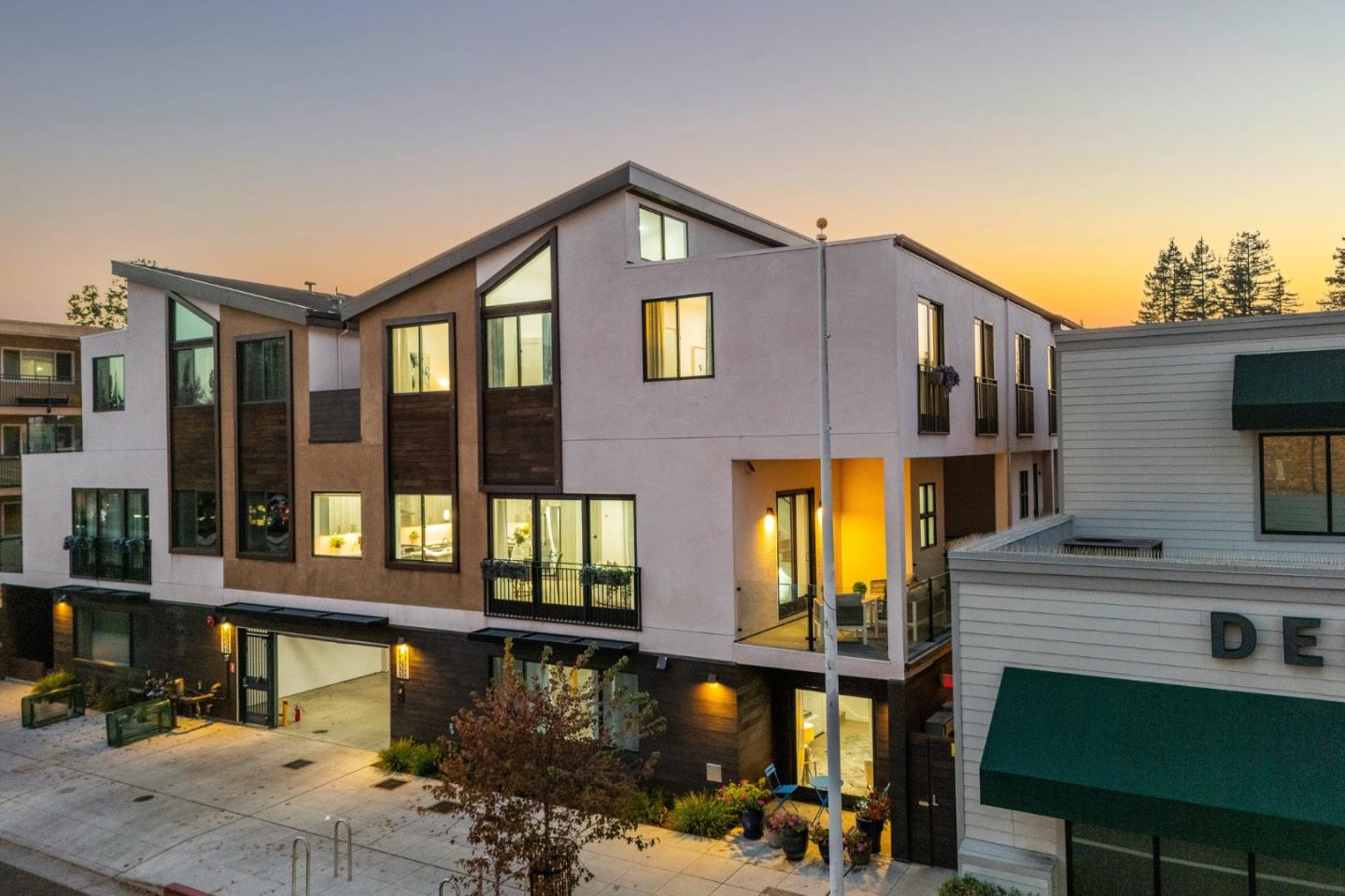 Front Image Thumbnail for ML82028513