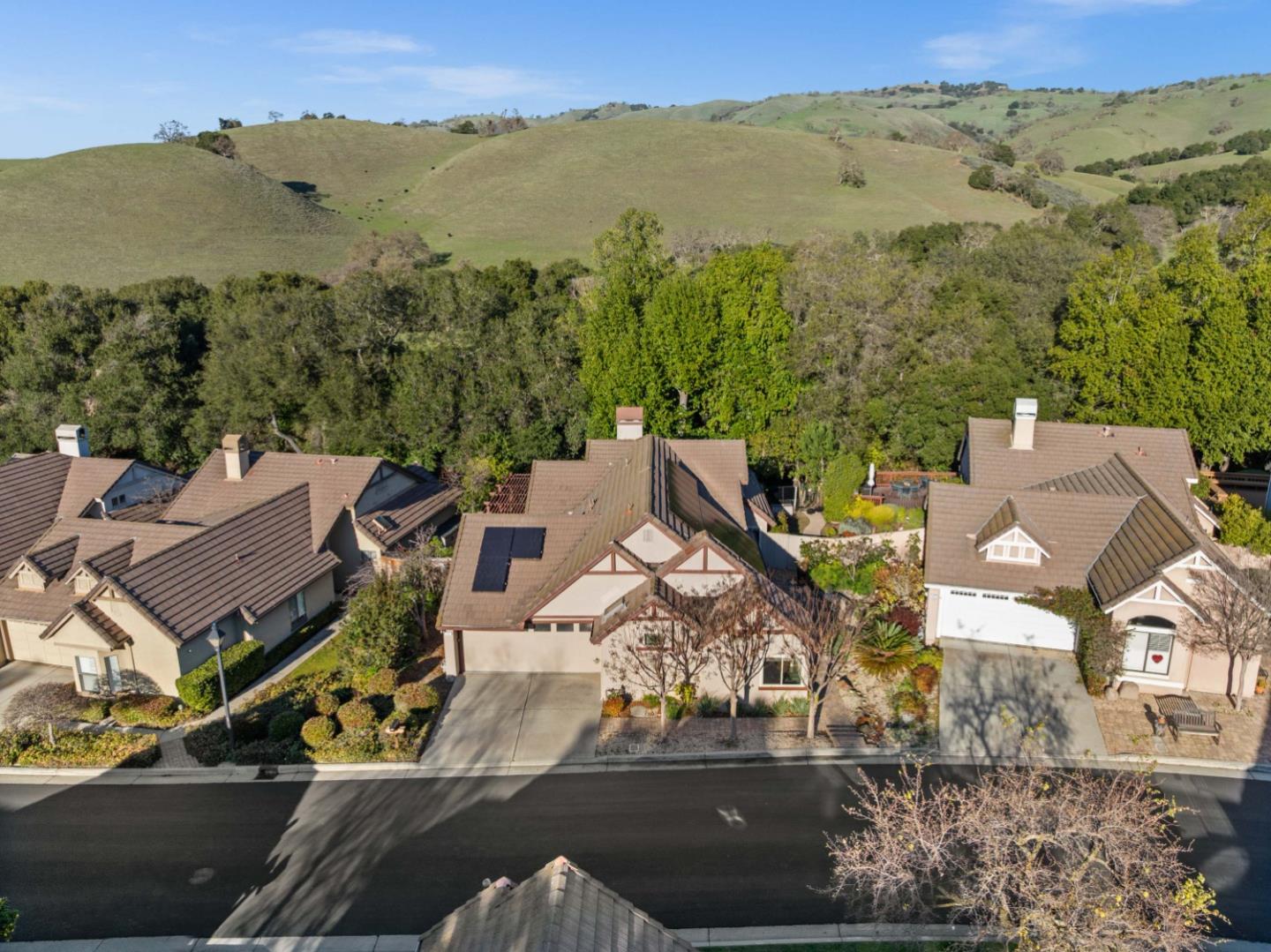 Front Image Thumbnail for ML82028543