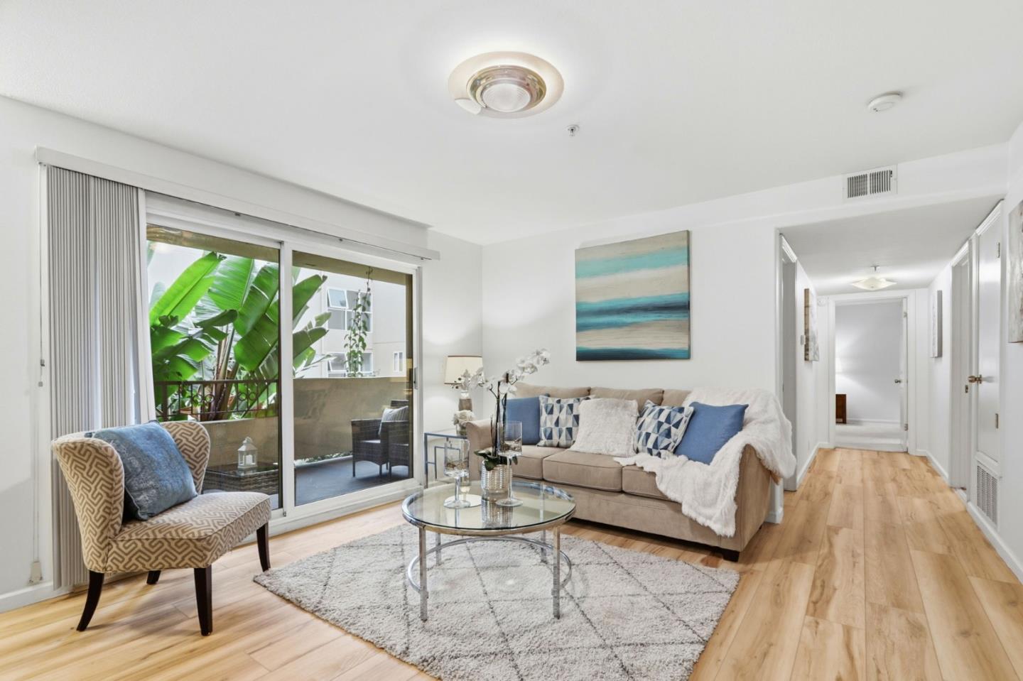 Front Image Thumbnail for ML82028639