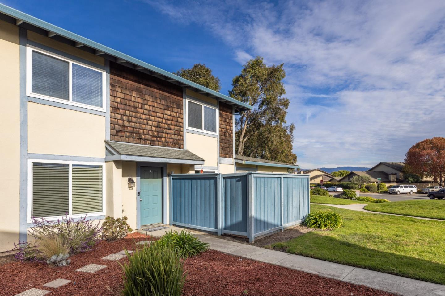 Front Image Thumbnail for ML82028664