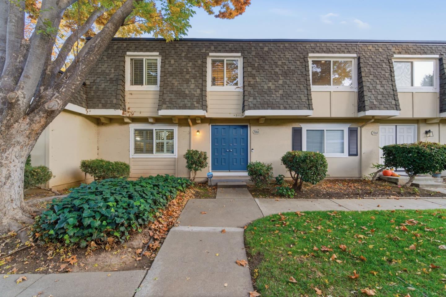 Front Image Thumbnail for ML82028680