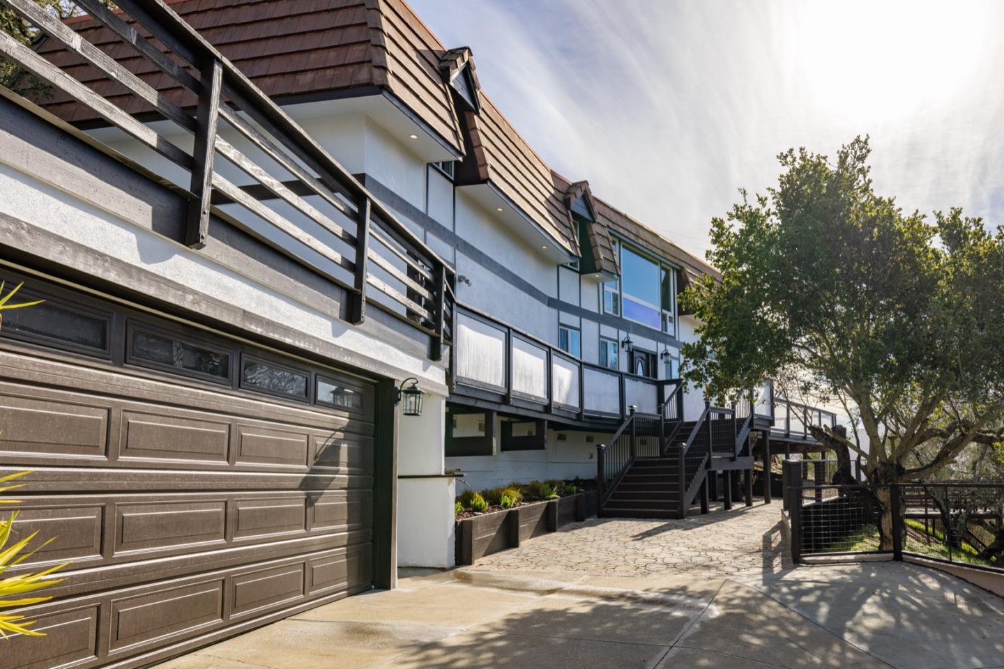 Front Image Thumbnail for ML82028695