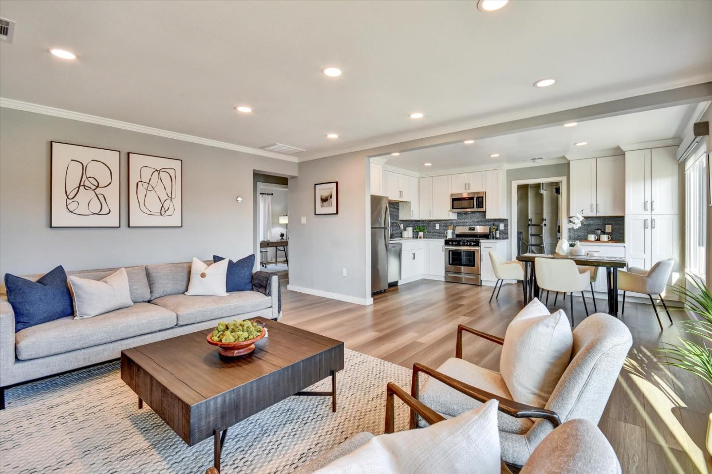 Front Image Thumbnail for ML82028706