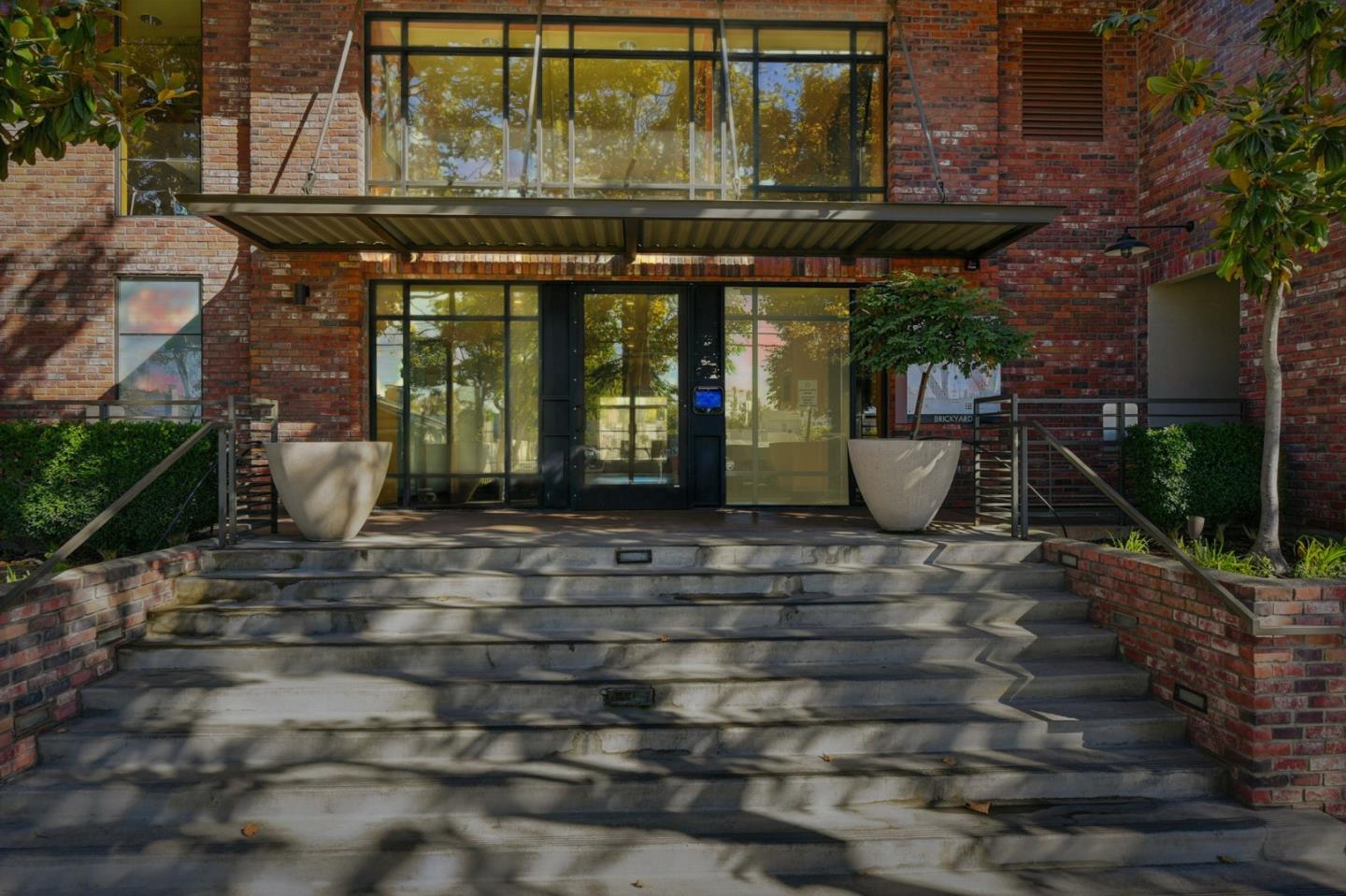 Front Image Thumbnail for ML82028708