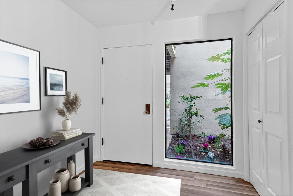 Front Image Thumbnail for ML82028732