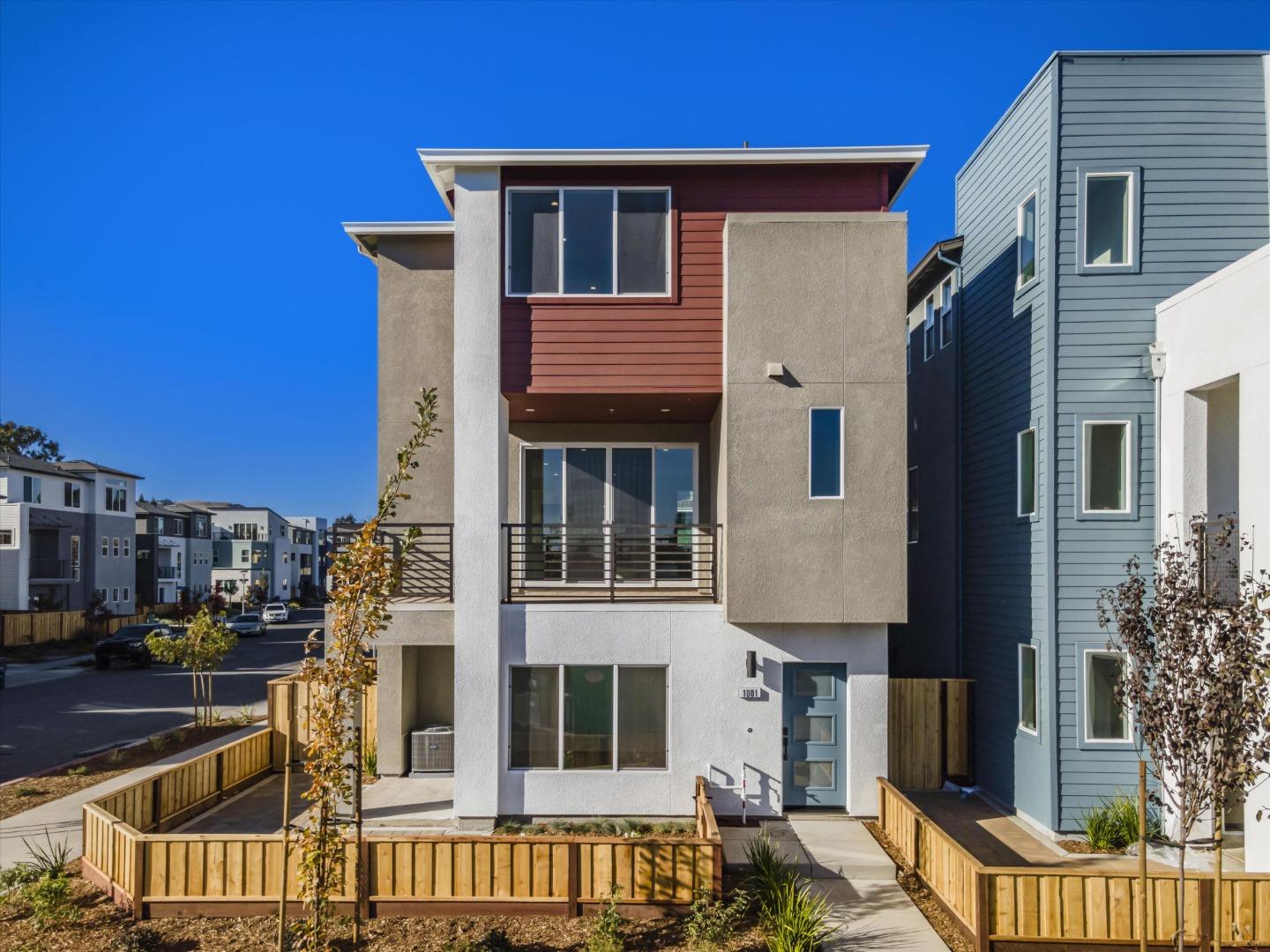 Front Image Thumbnail for ML82028739