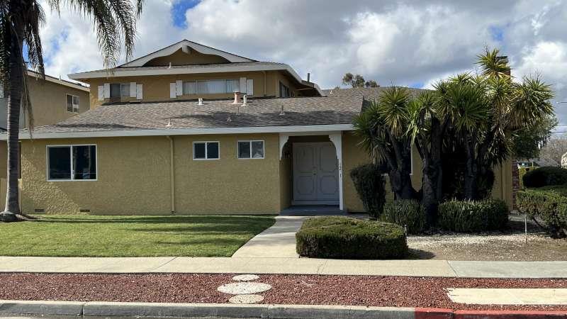 Front Image Thumbnail for ML82028748