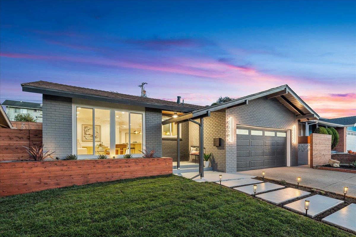 Front Image Thumbnail for ML82028861