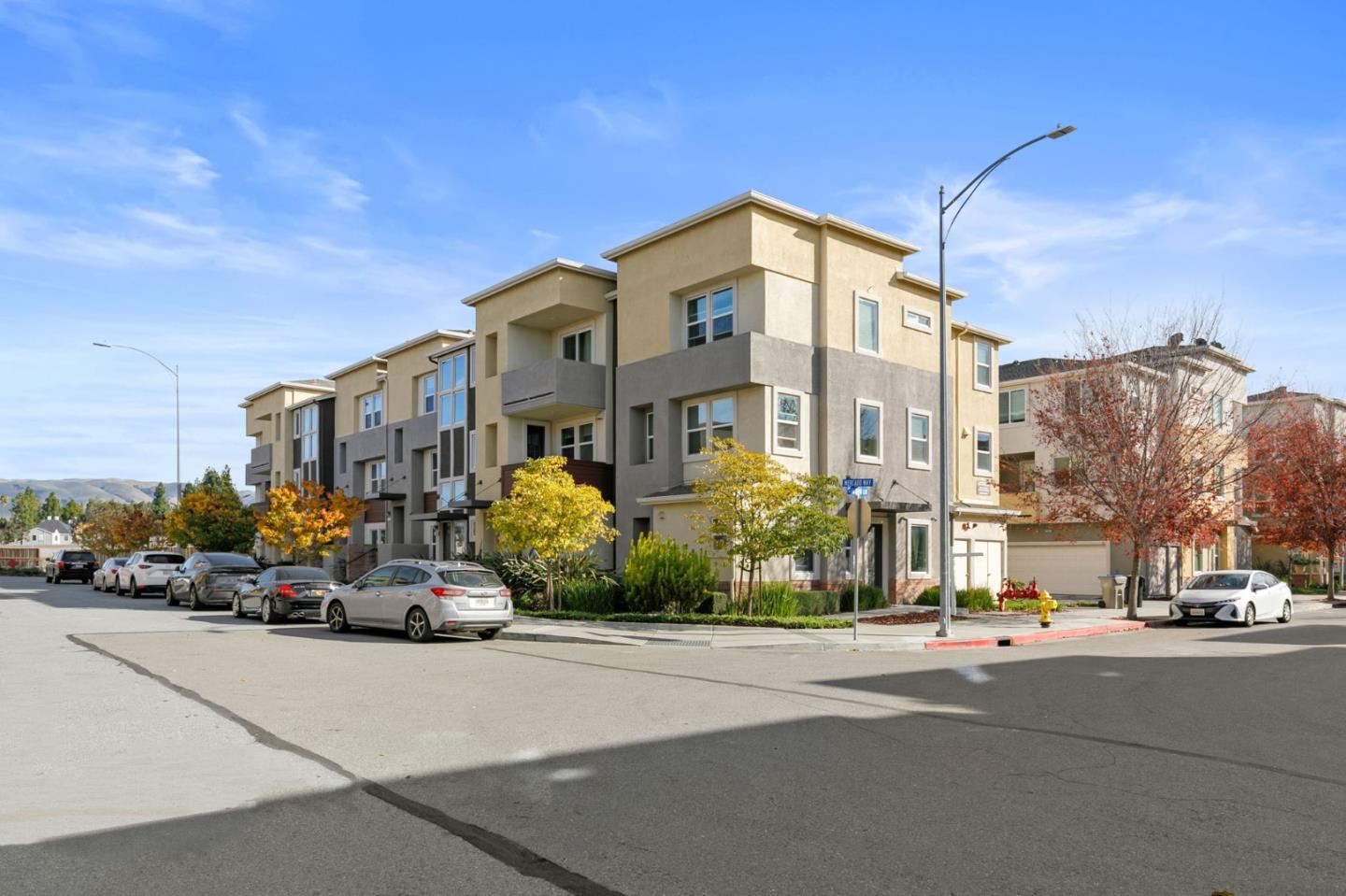 Front Image Thumbnail for ML82028880