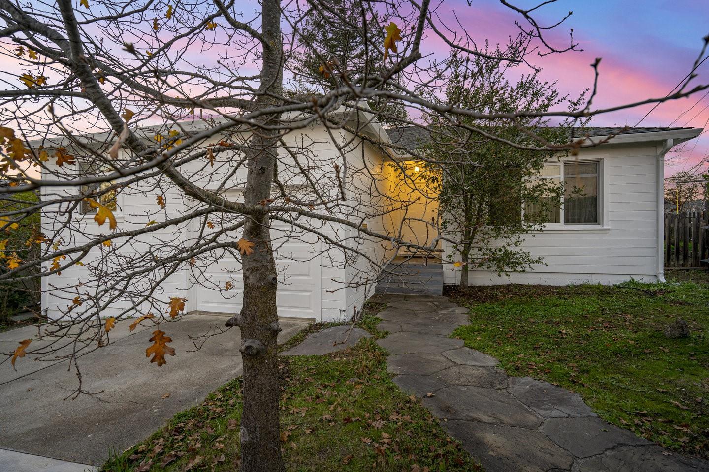 Front Image Thumbnail for ML82028893