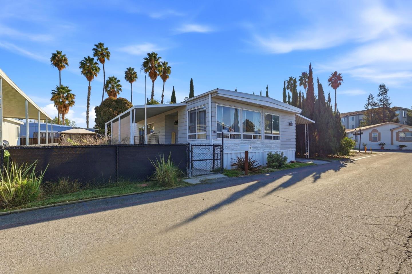 Front Image Thumbnail for ML82028901