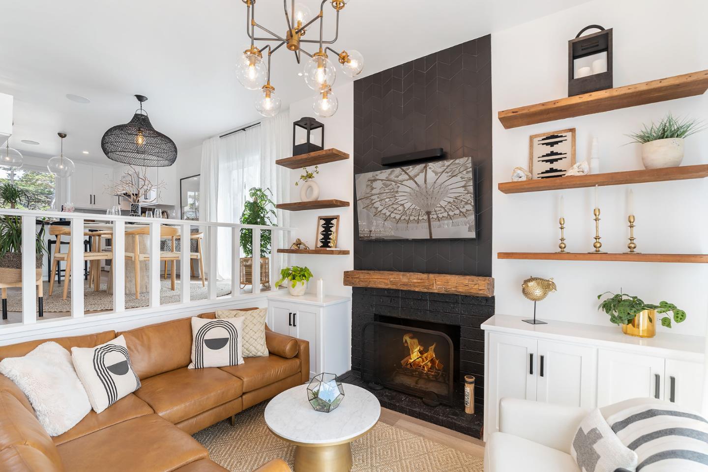 Front Image Thumbnail for ML82028946