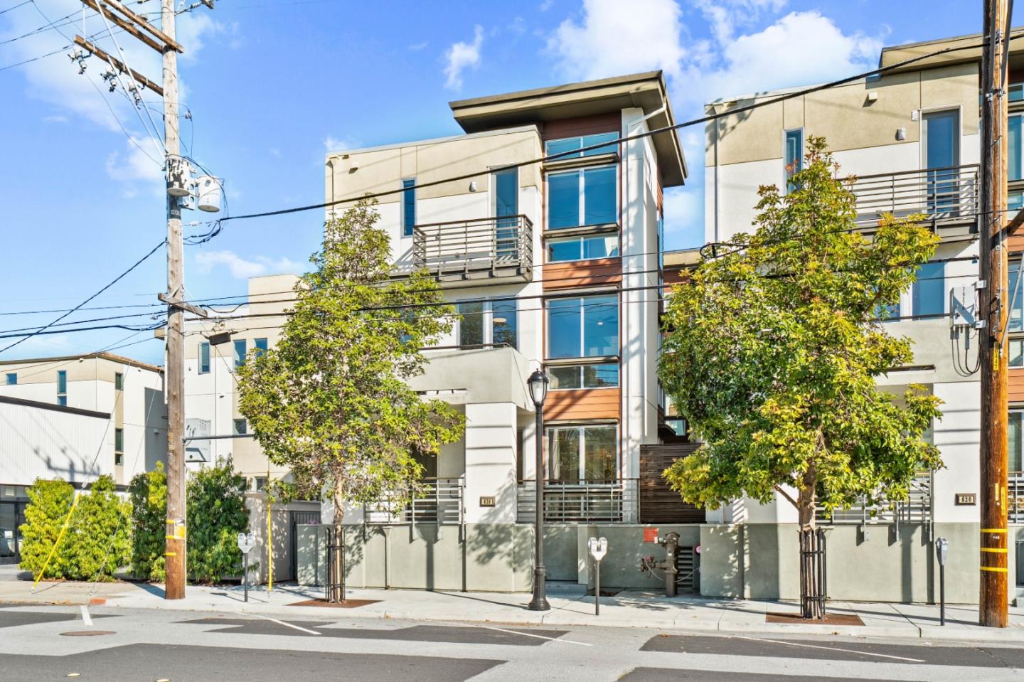 Front Image Thumbnail for ML82028977