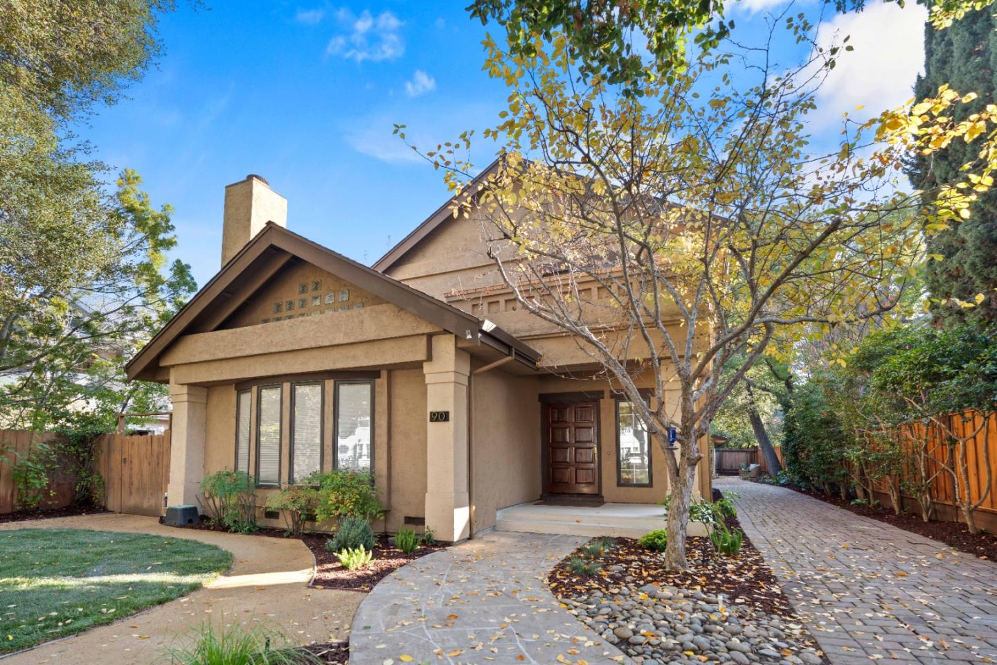 Front Image Thumbnail for ML82028995