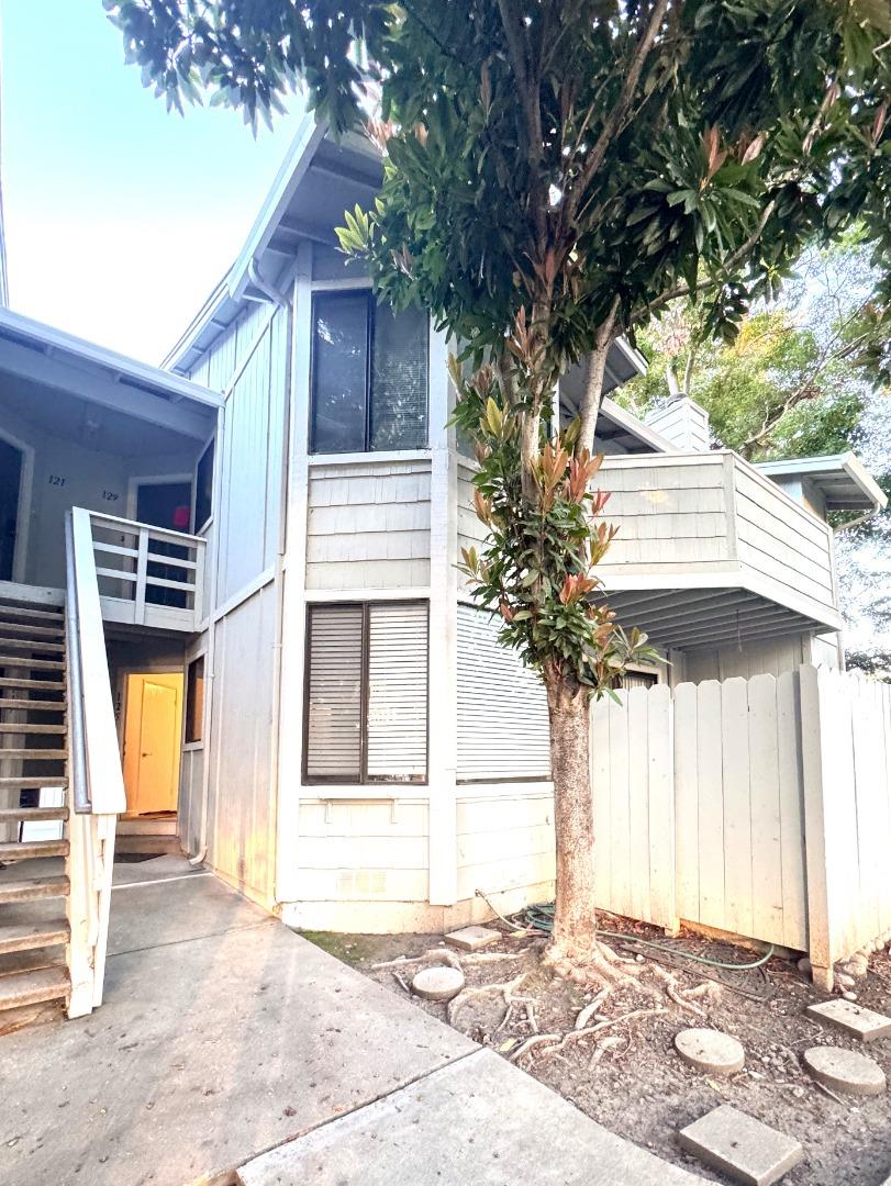 Front Image Thumbnail for ML82029107