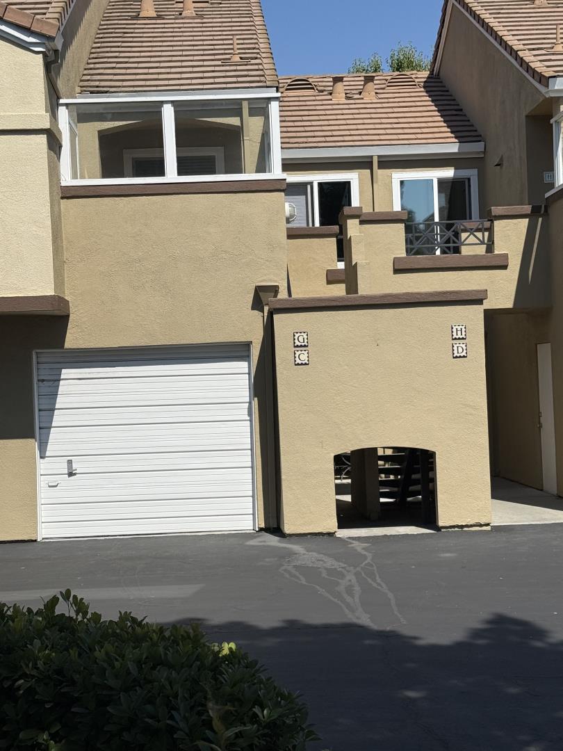 Front Image Thumbnail for ML82029108