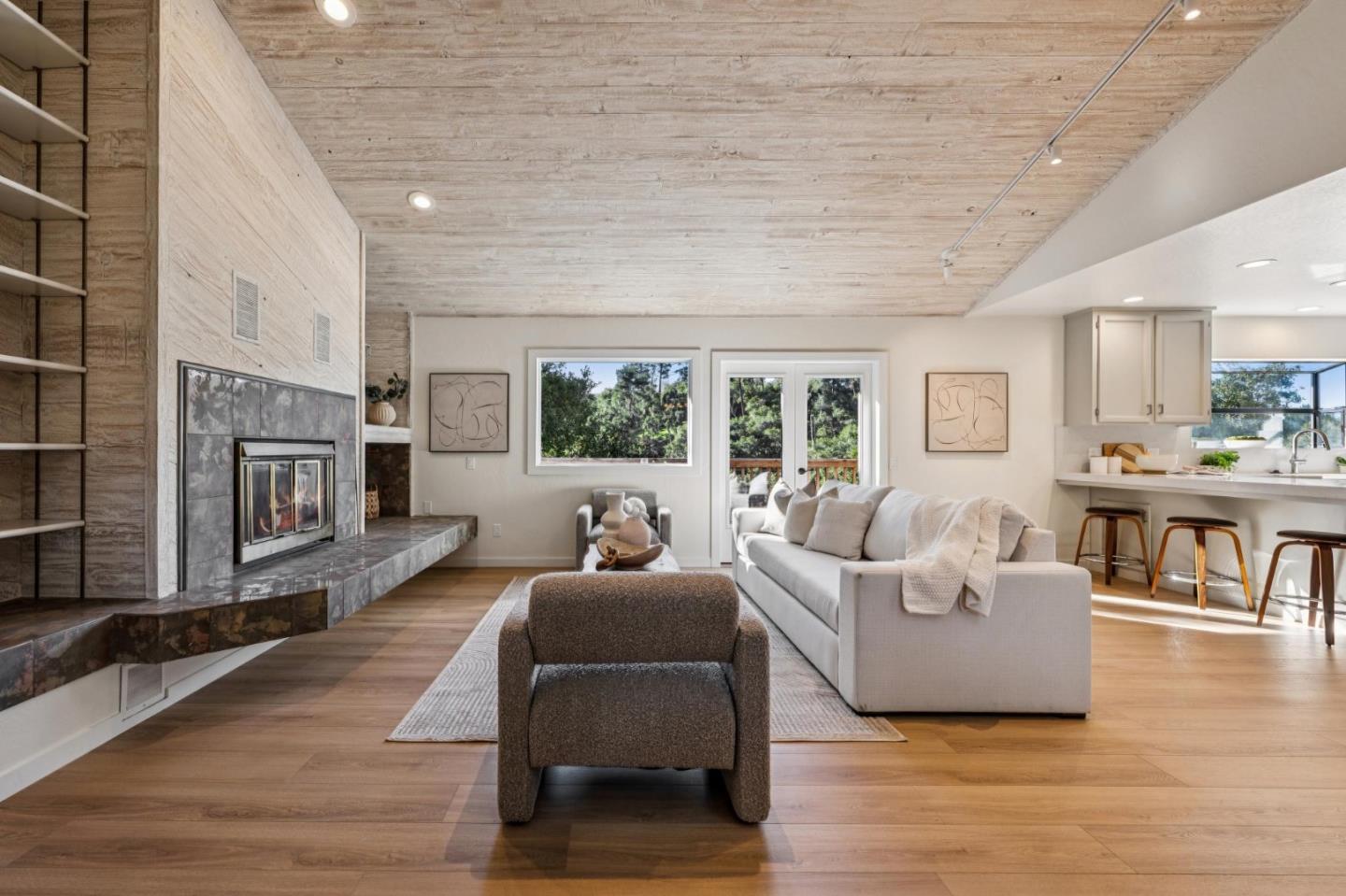 Front Image Thumbnail for ML82029129