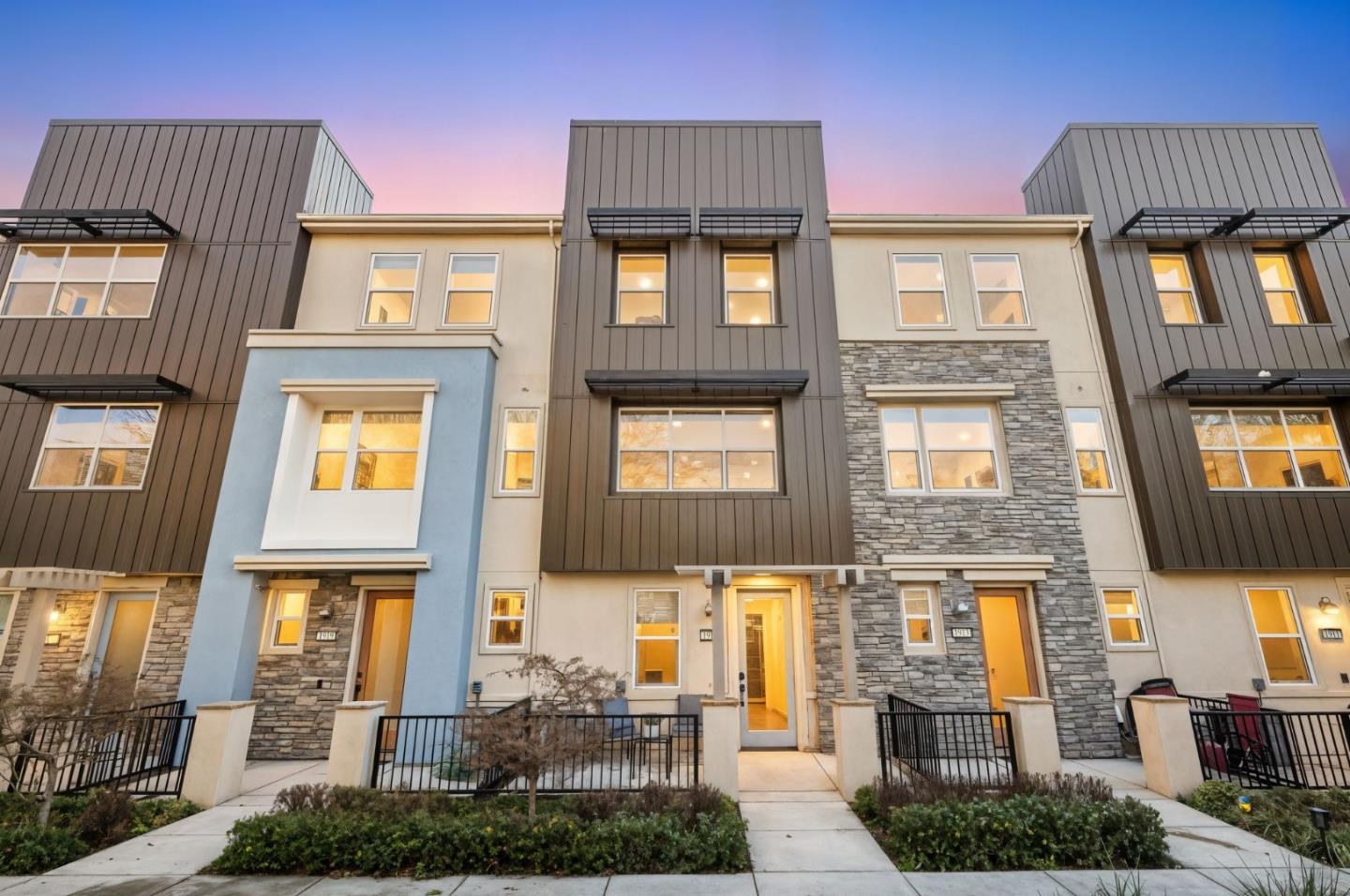 Front Image Thumbnail for ML82029150