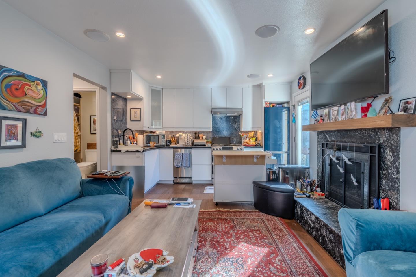 Front Image Thumbnail for ML82029157