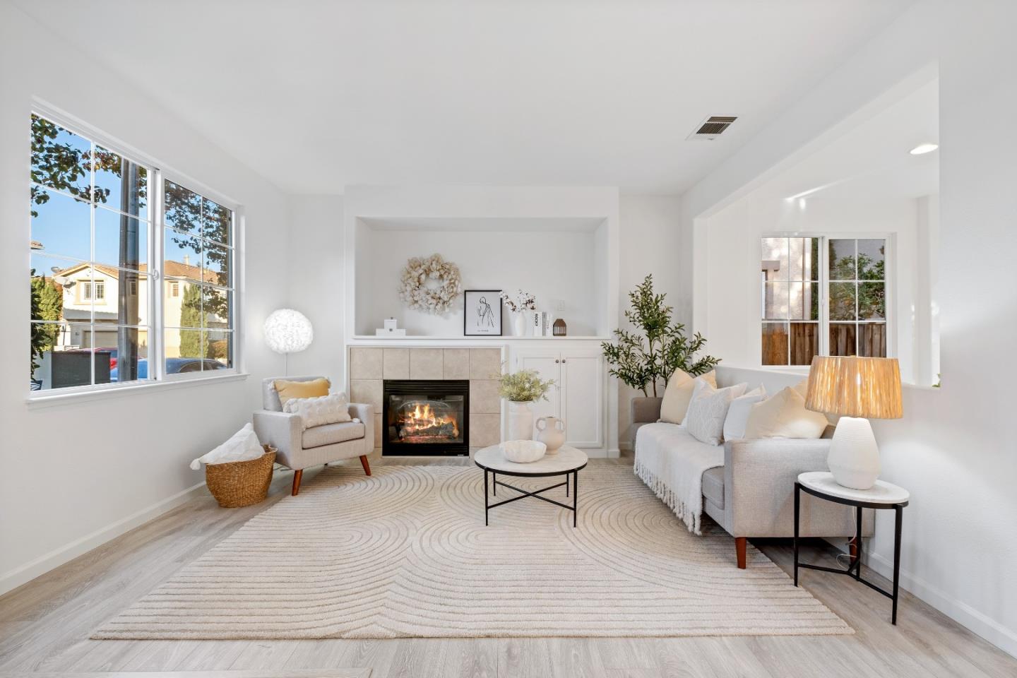 Front Image Thumbnail for ML82029184